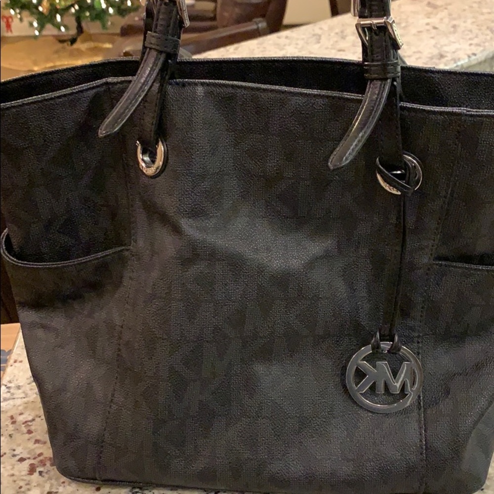 MK PURSE